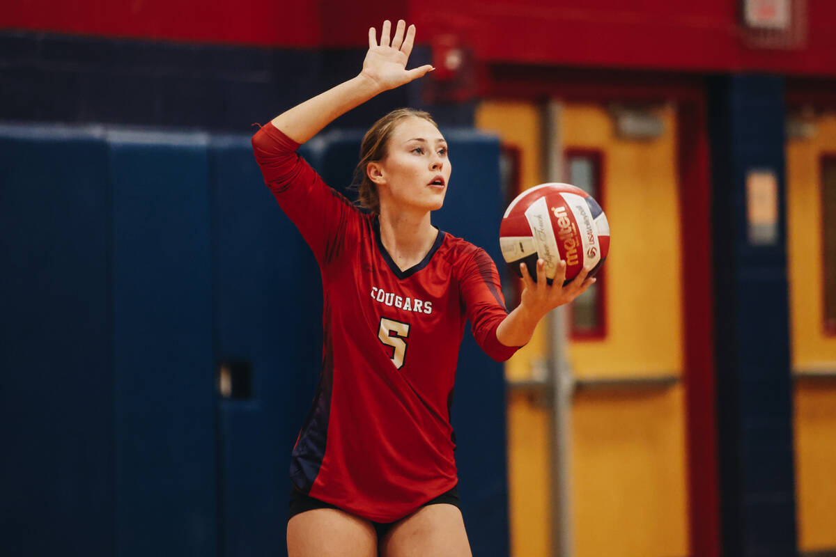 Coronado setter Hannah Pemberton (5) sets the ball during a Class 5A Southern Region volleyball ...