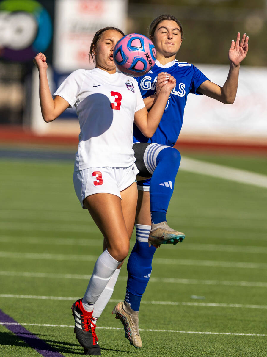 Coronado defender Liliana Schuth (3) controls the ball over Bishop Gorman defender Tatum Manley ...