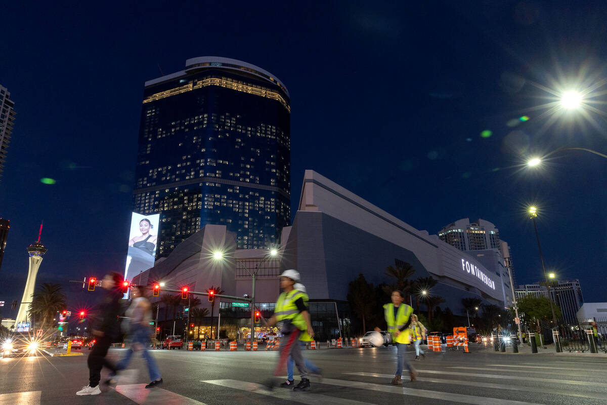 At 67 stories and 729 feet, Fontainebleau is the tallest occupiable building in Nevada. (Ellen ...