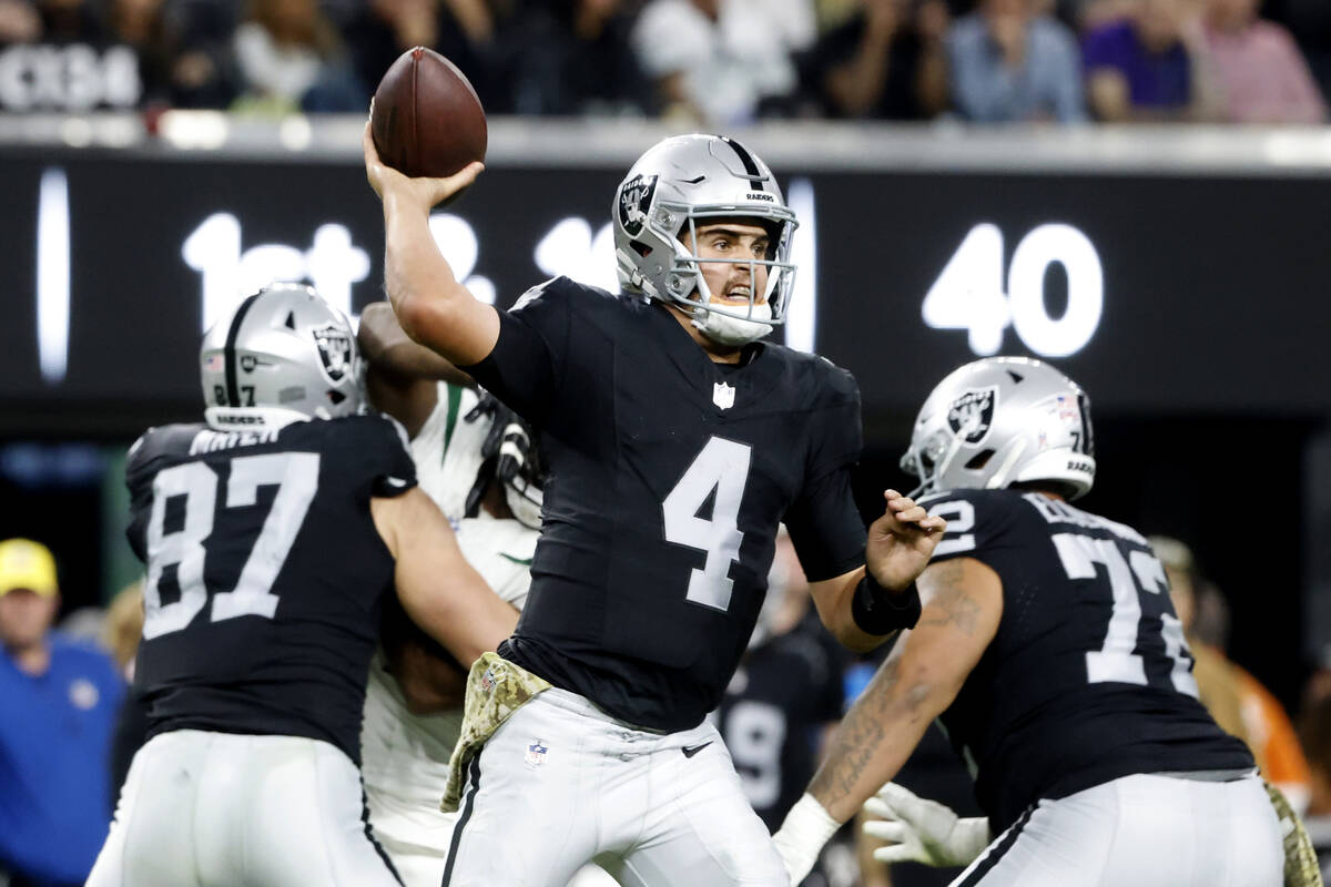 Raiders quarterback Aidan O'Connell (4) throws a pass against the New York Jets during the firs ...