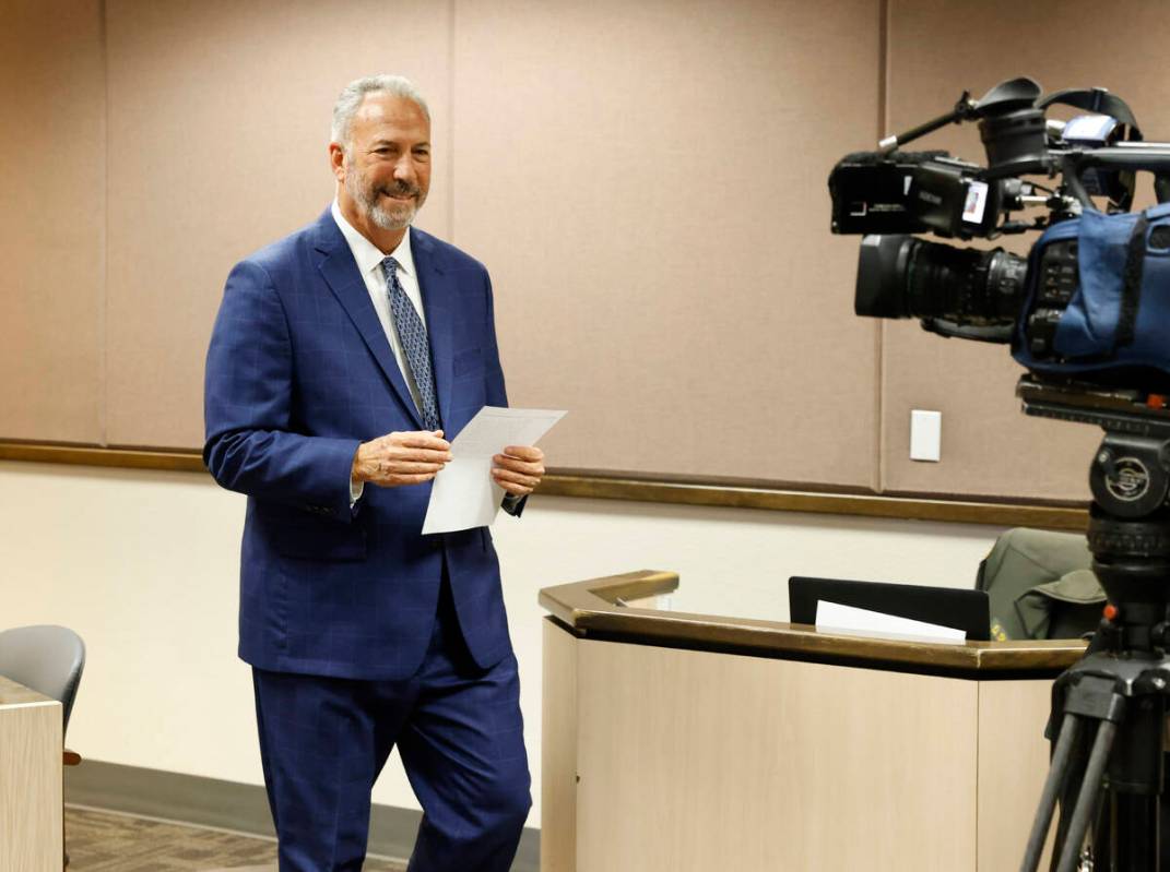 Clark County District Attorney Steve Wolfson arrives at juvenile court during a detention heari ...