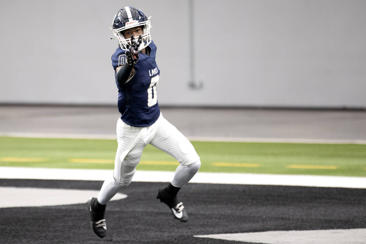 Lake Mead wide receiver Antonio Spann (0) celebrates his second touchdown during the first half ...