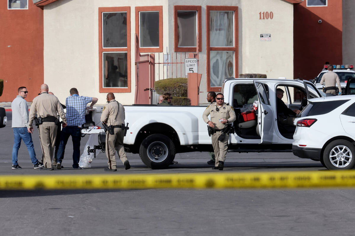 Las Vegas police investigate on Monroe Avenue near Ivy Lane Thursday, Nov. 30, 2023. (K.M. Cann ...