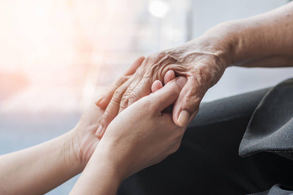 A number of resources are available to assist with taking care of an aging parent. (Getty Images)