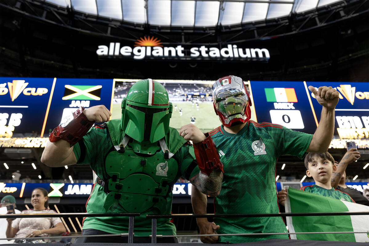 Mexico fans cheer for their team before a CONCACAF Gold Cup semifinal soccer match against Jama ...