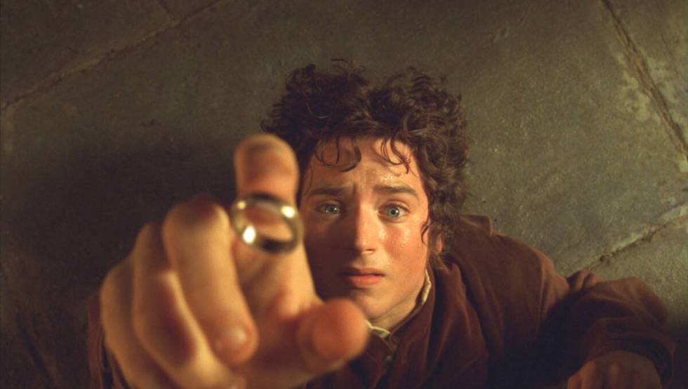 Elijah Woods as Frodo in "Lord of the Rings: The Fellowship of the Ring" (Submission ...