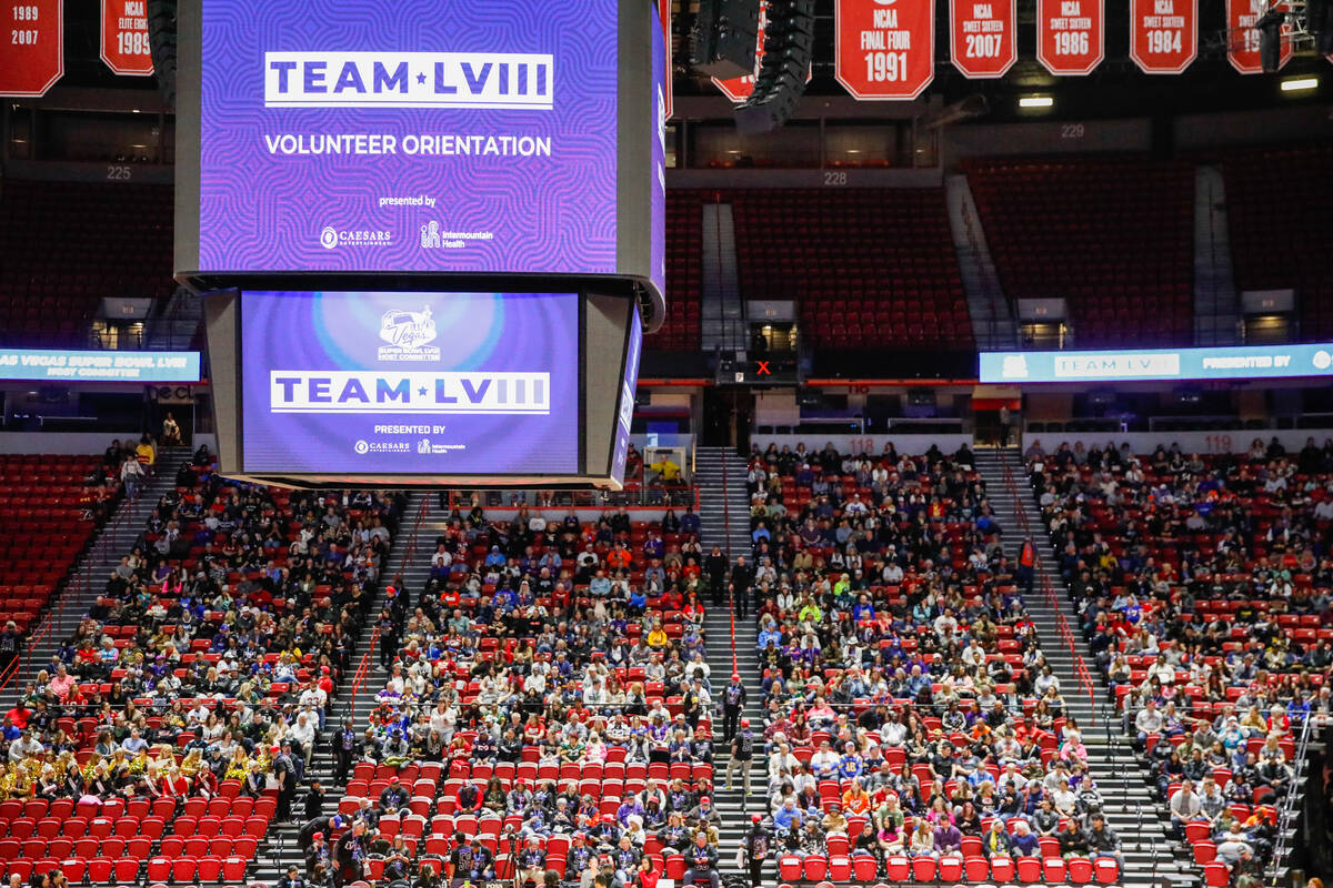 Hundreds of volunteers gather in Thomas & Mack Center for the Las Vegas Super Bowl LVIII Ho ...
