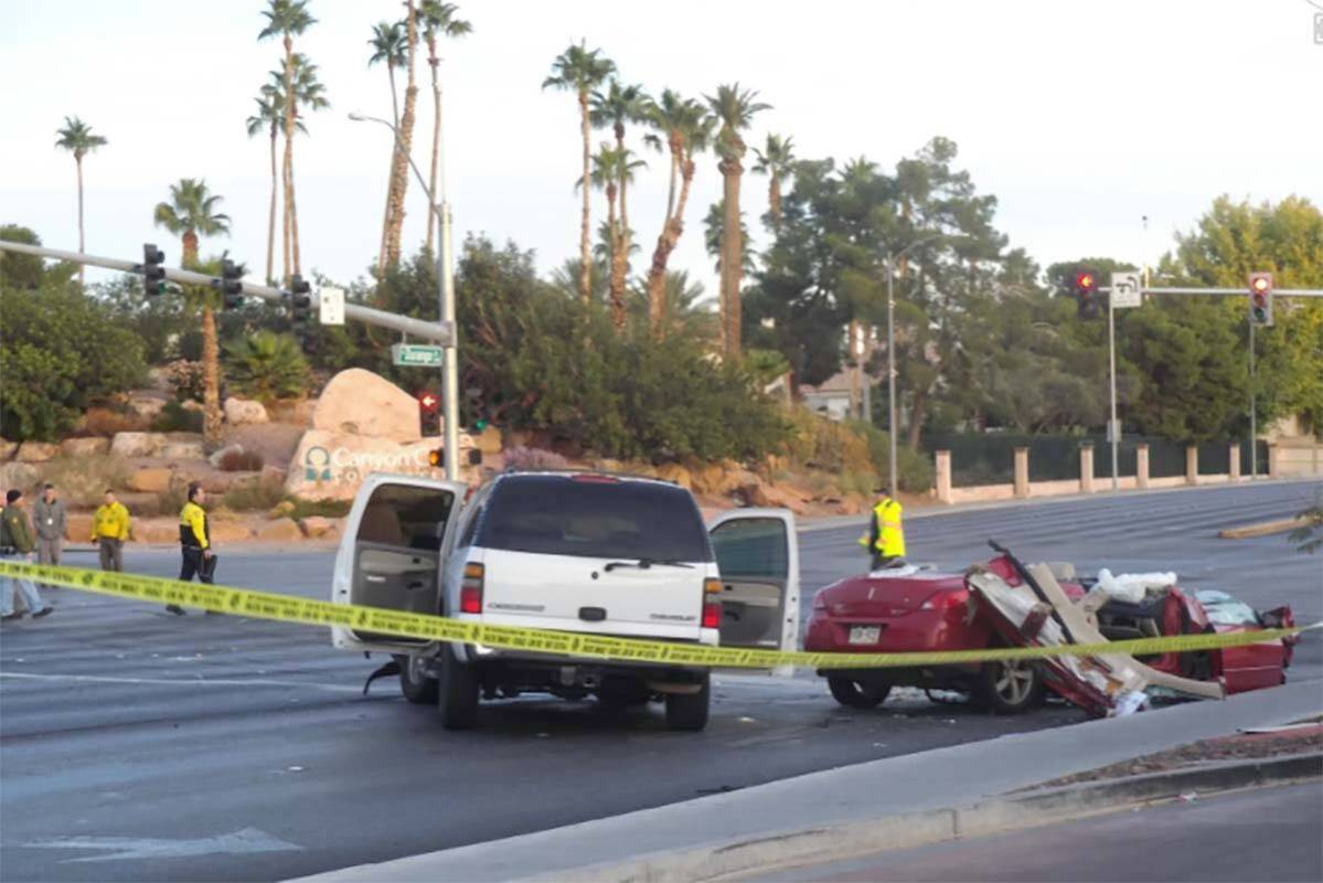 Las Vegas police investigate a crash at Sahara Avenue and Durango Drive in November 2017. (Las ...