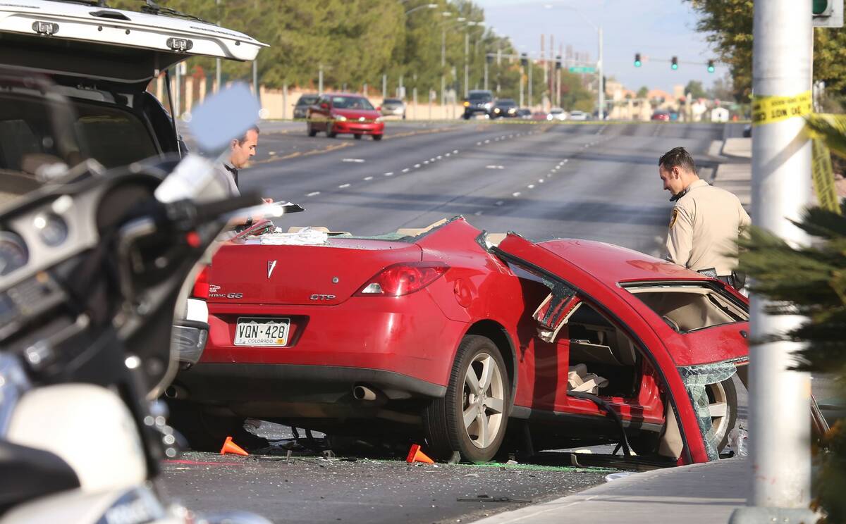 Las Vegas police investigate a crash at Sahara Avenue and Durango Drive in November 2017. (Las ...