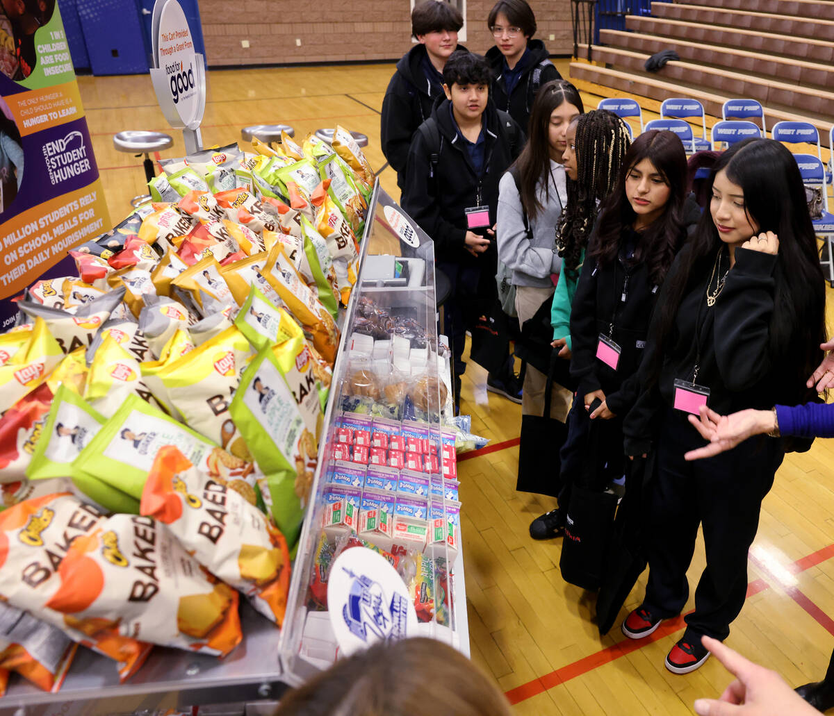 West Preparatory Academy students pick healthy grab and go food items at the Las Vegas school o ...
