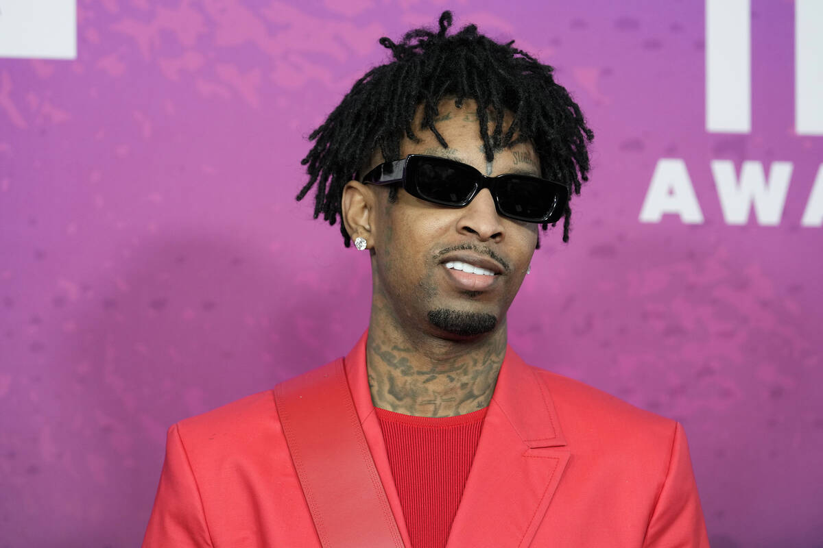 21 Savage arrives to the Soul Train Music Awards at the Apollo Theater on Saturday, Nov. 20, 20 ...
