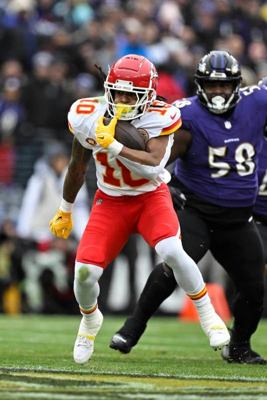 Kansas City Chiefs running back Isiah Pacheco (10) runs the ball during the first half of the A ...