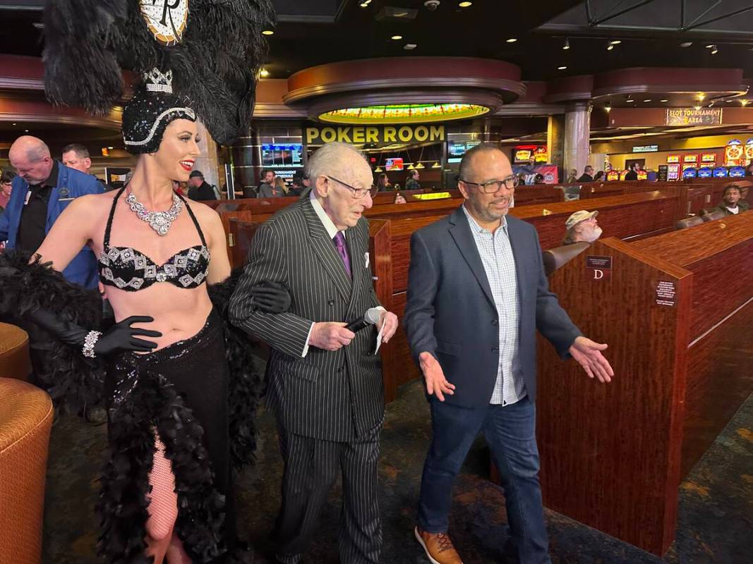 Former Las Vegas mayor and current gambler Oscar Goodman is shown with Westgate SuperBook direc ...