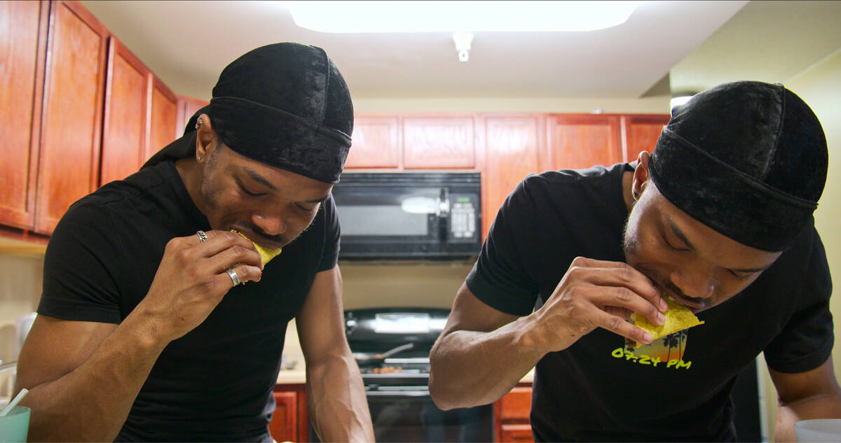John and Jevon Whittington in a scene from Netflix's "You Are What You Eat: A Twin Experim ...