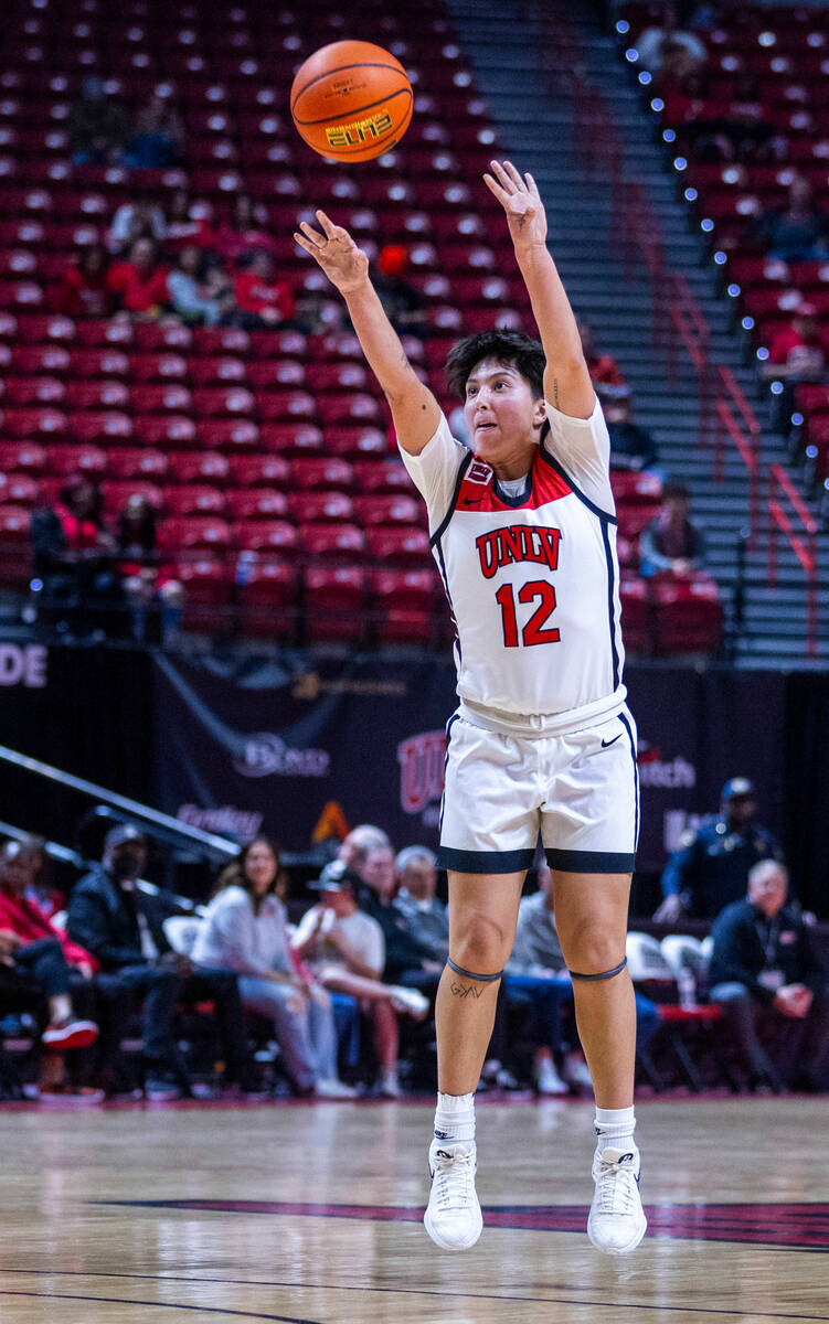UNLV Lady Rebels guard Alyssa Durazo-Frescas (12) shoots a three-point basket over the Air Forc ...