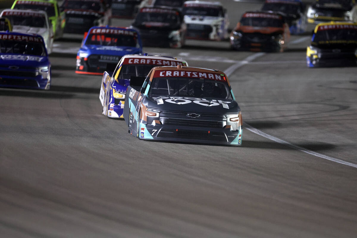 Kyle Busch (7) rounds the track during the Victoria's Voice Foundation 200 NASCAR Craftsman Tru ...