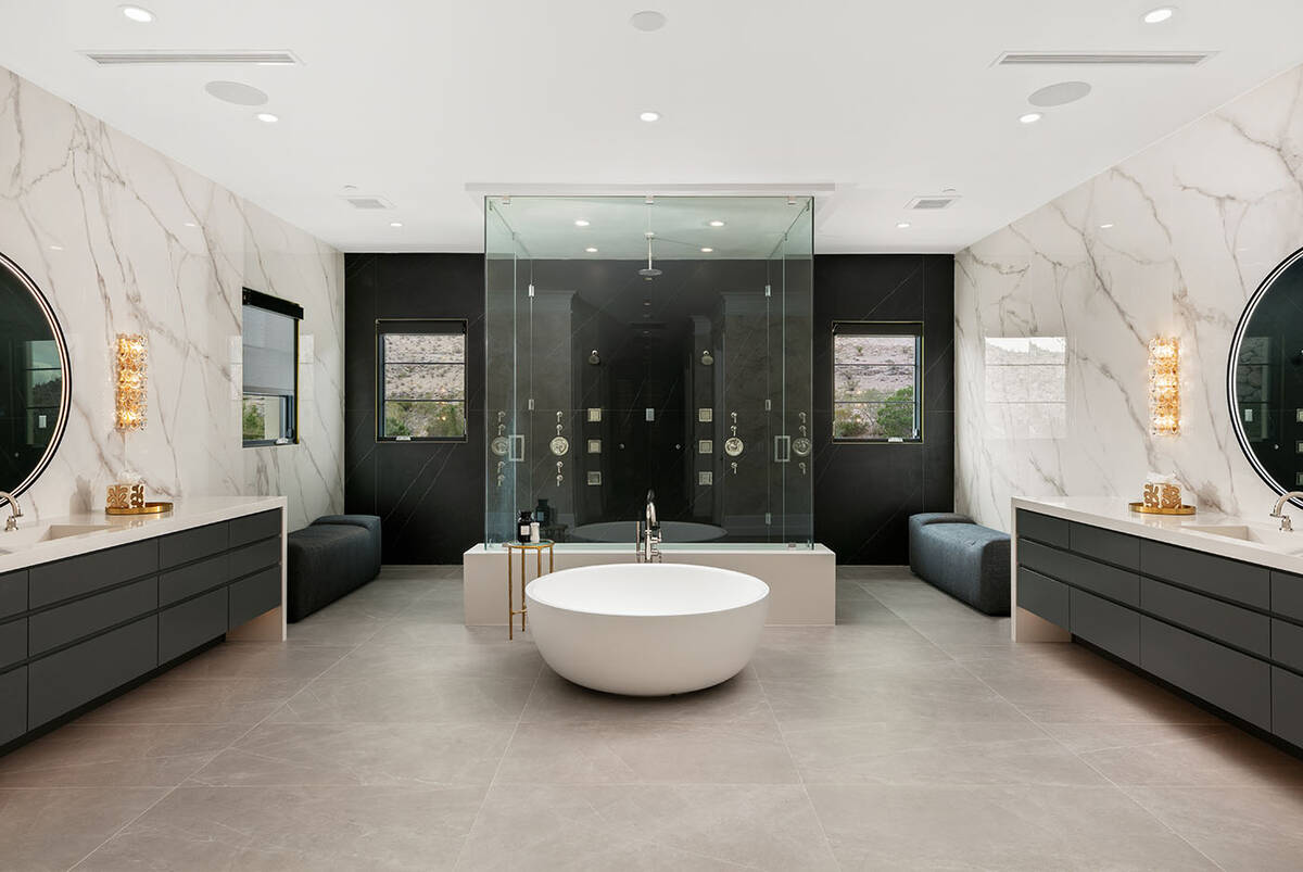 The Southern Highlands mansion features a large spa-like master bath. (IS Luxury)