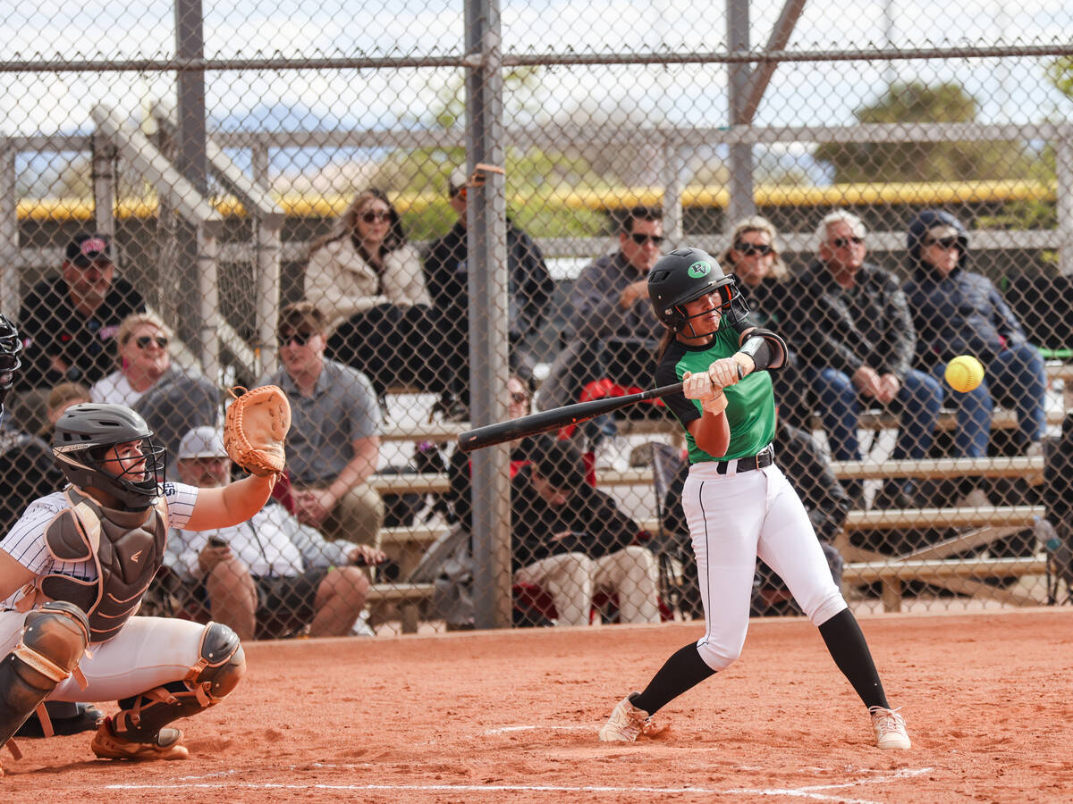 Palo Verde High School’s Alexis Kearnes (7) bats against Shadow Ridge High School at Pal ...