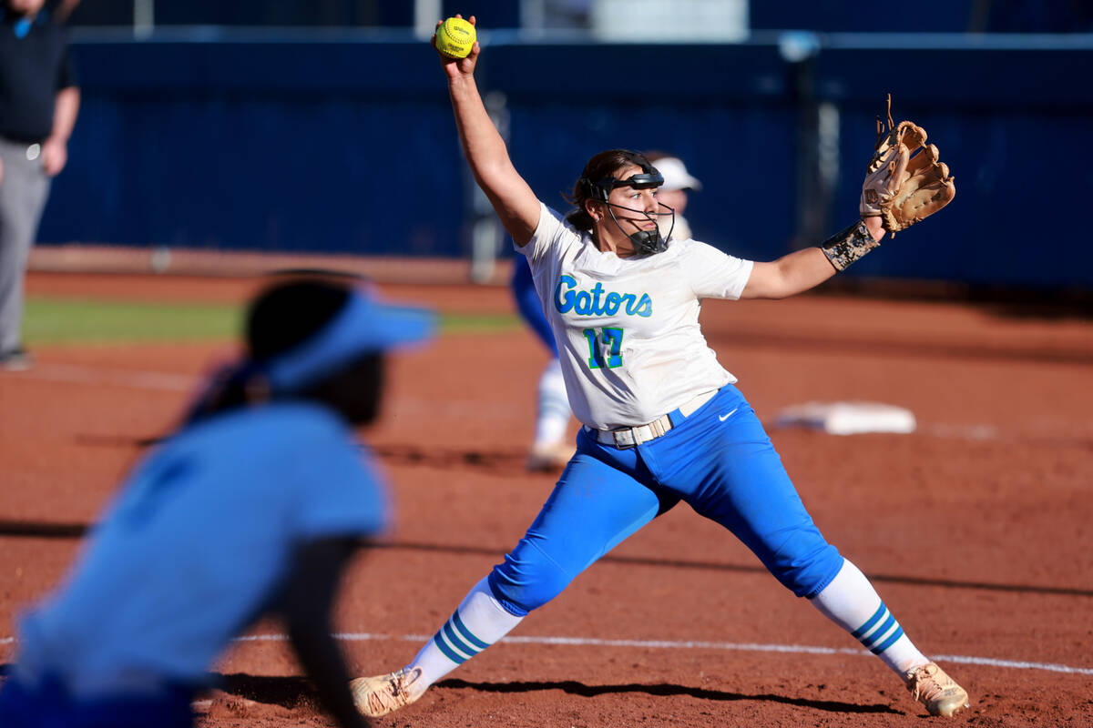 Green Valley pitcher Mia Mor Hernandez (17) throws against Bishop Gorman in the seventh inning ...