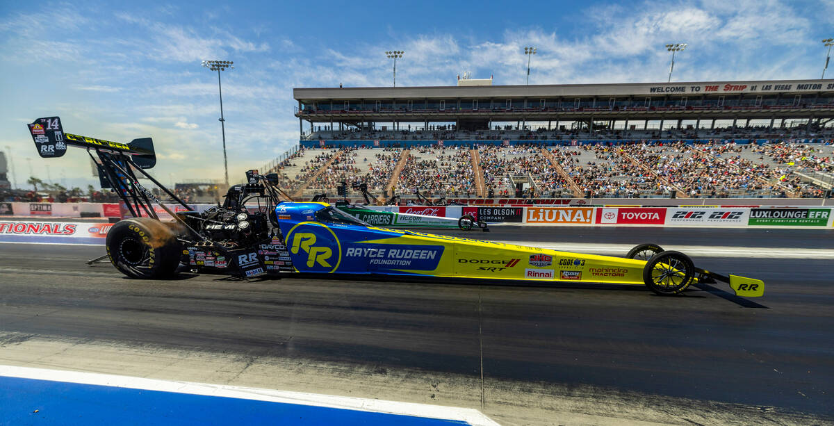 Top Fuel racer Tony Stewart comes off the line in his first race during Day 1 of NHRA 4-Wide Na ...