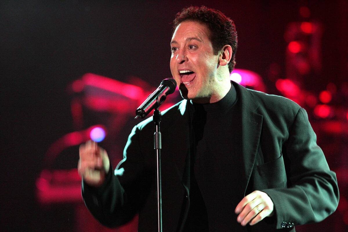 Danny Gans performs at the Mirage on May 20, 2004. (K.M. Cannon/Las Vegas Review-Journal)