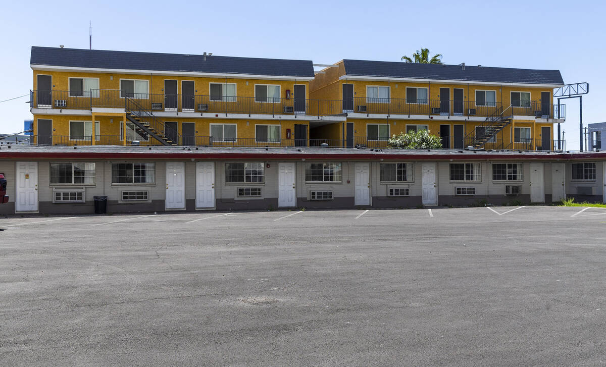 The soon to close Gateway Motel with a Siegel Suites behind it recently purchased by the Siegel ...
