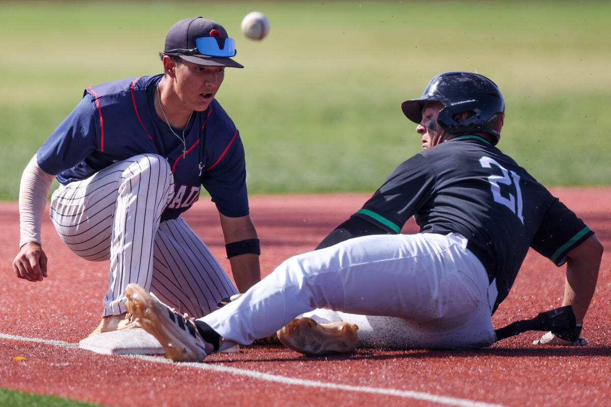 Coronado infielder Matthew Moreno Jackson (23) fumbles a catch while Palo Verde infielder Tanne ...