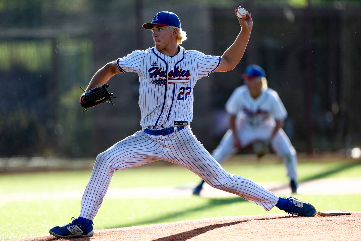 Reno pitcher Mack Edwards (22) throws to Coronado during a Class 5A baseball state tournament g ...