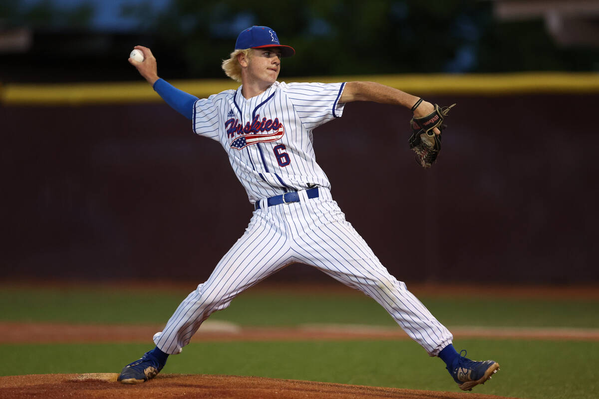 Reno pitcher Troy Riley (6) throws to Coronado during a Class 5A baseball state tournament game ...