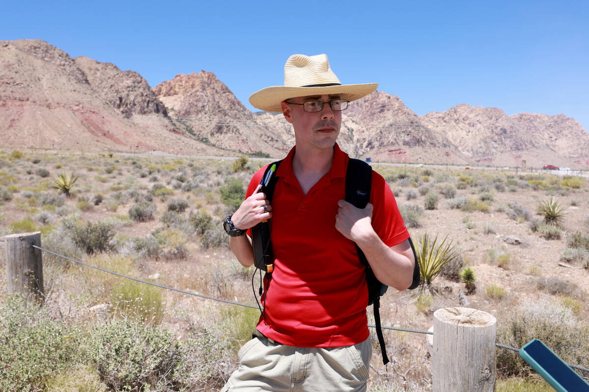 Dan Lonnquist of Las Vegas talks to a reporter in the Cottonwood Valley parking area off State ...