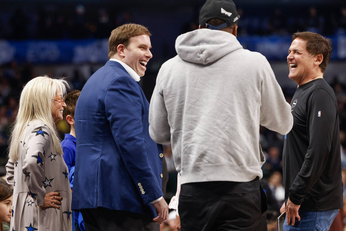 From left, Miriam Adelson, her son-in-law and Dallas Mavericks governor Patrick Dumont, Dallas ...