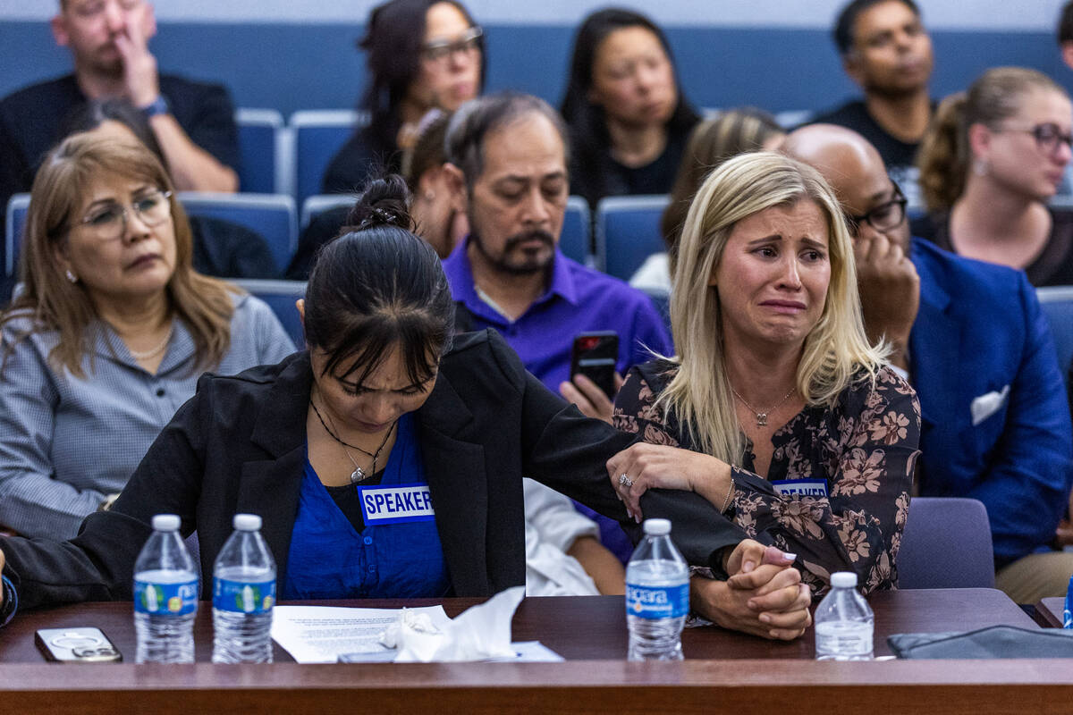 Arlene Felix, left, and Vanessa Abbate react as the sentence is read for Jemarcus Williams in h ...