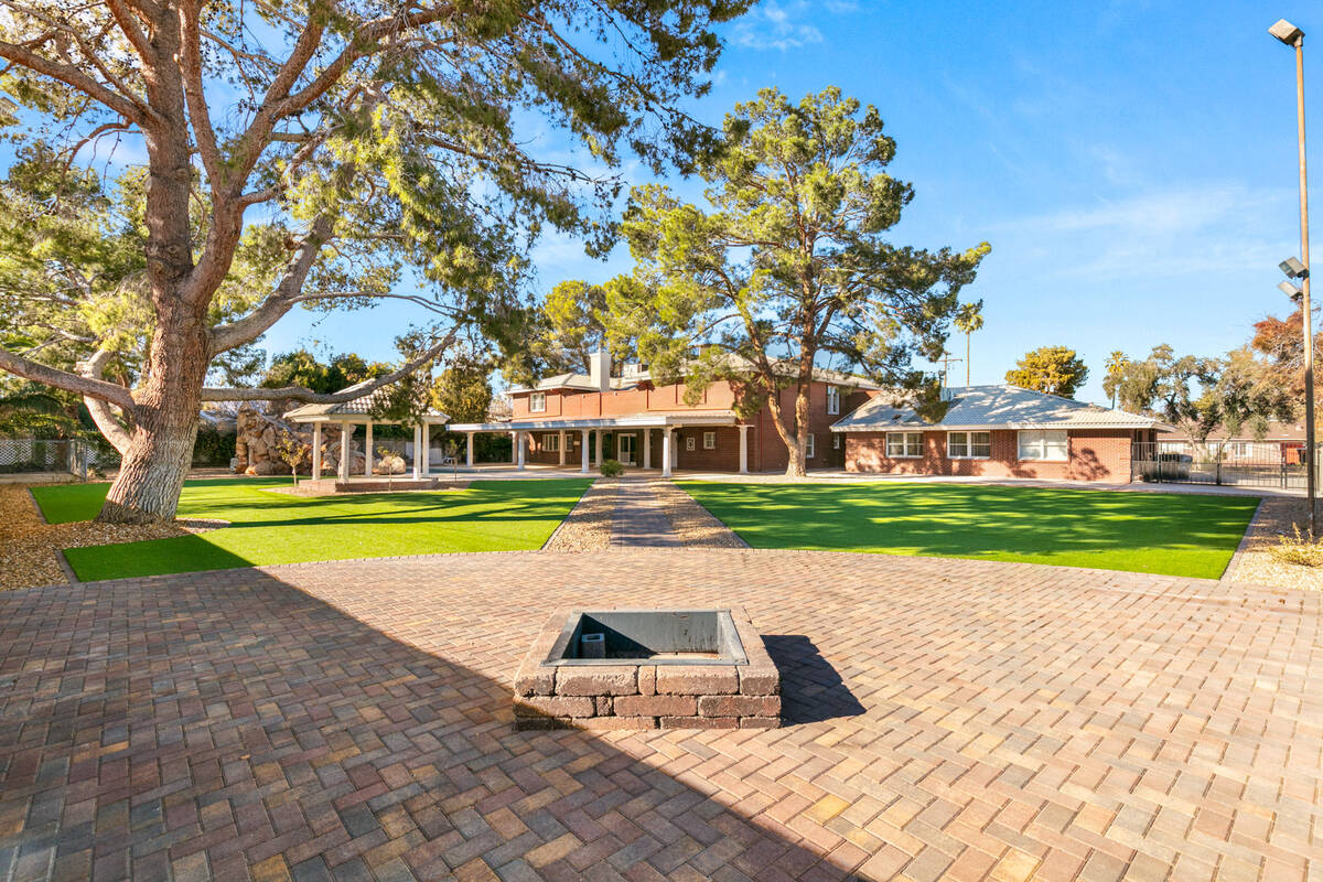 The home that used to be owned by famed Las Vegas comedian Jerry Lewis is back on the market. ( ...