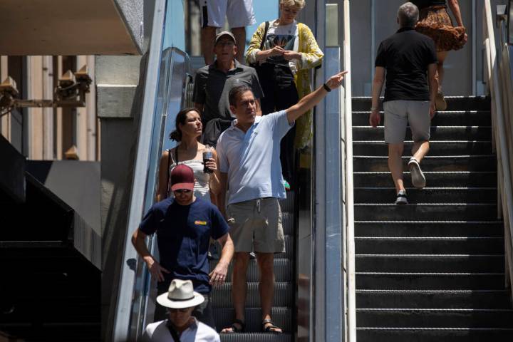 Tourists walk along the Strip, Thursday, June 27, 2024, in Las Vegas. (Daniel Jacobi II/Las Veg ...