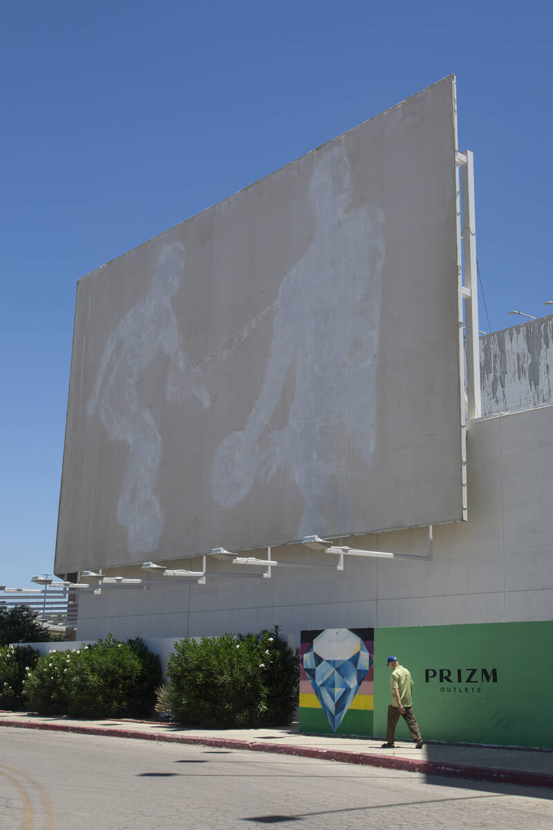 The outline of a mural sits in the sun at the Primm Mall Tuesday, July 2, 2024, in Primm. (Dani ...