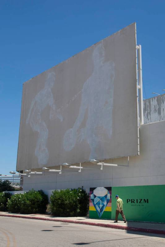 The outline of a mural sits in the sun at the Primm Mall Tuesday, July 2, 2024, in Primm. (Dani ...