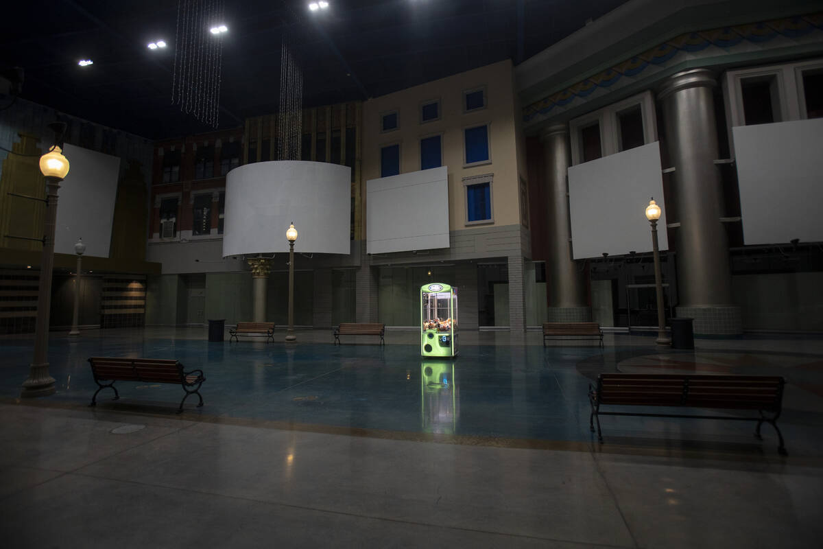 A claw machine sits alone in the Primm Mall Tuesday, July 2, 2024, in Primm. (Daniel Jacobi II/ ...