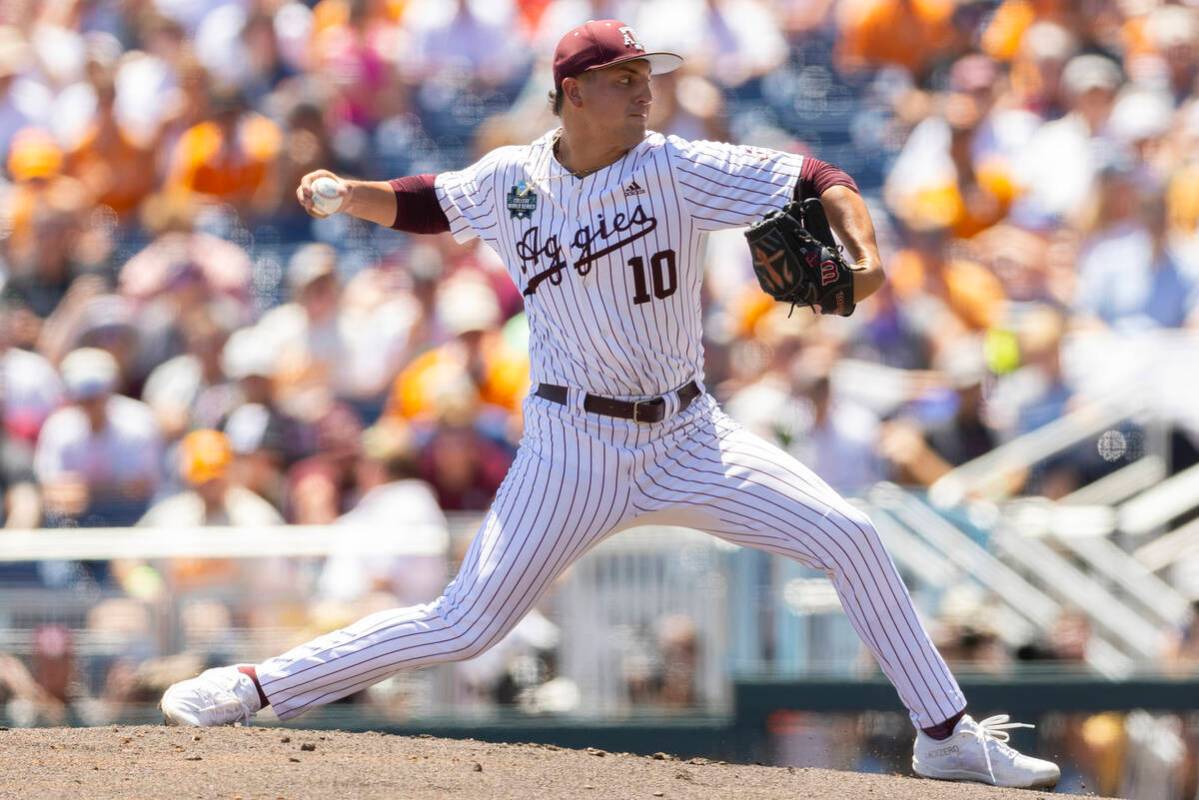 Texas A&M's Chris Cortez (10) pitches against Tennessee in the third inning of Game 2 of th ...