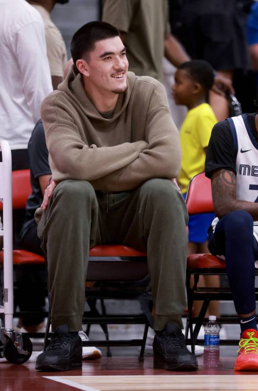 Memphis center Zach Edey watches his team take on the Dallas Mavericks during an NBA Summer Lea ...