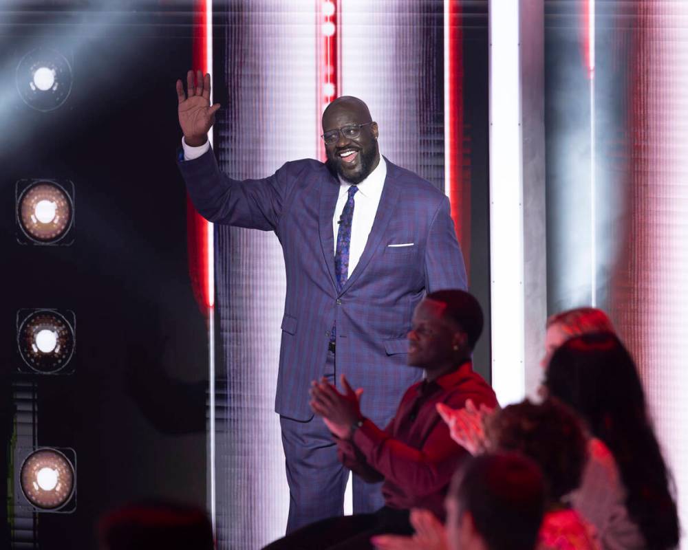 Shaquille O'Neal and Gina Rodriguez test contestants knowledge on 13 true-or-false trivia quest ...