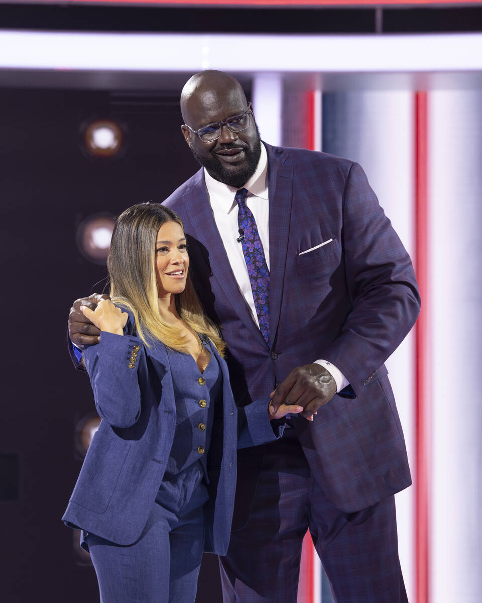 Shaquille O'Neal and Gina Rodriguez test contestants knowledge on 13 true-or-false trivia quest ...