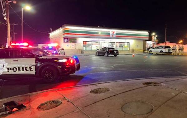 Las Vegas police investigate a fatal stabbing at a 7-Eleven at North Rancho Drive and West Wash ...