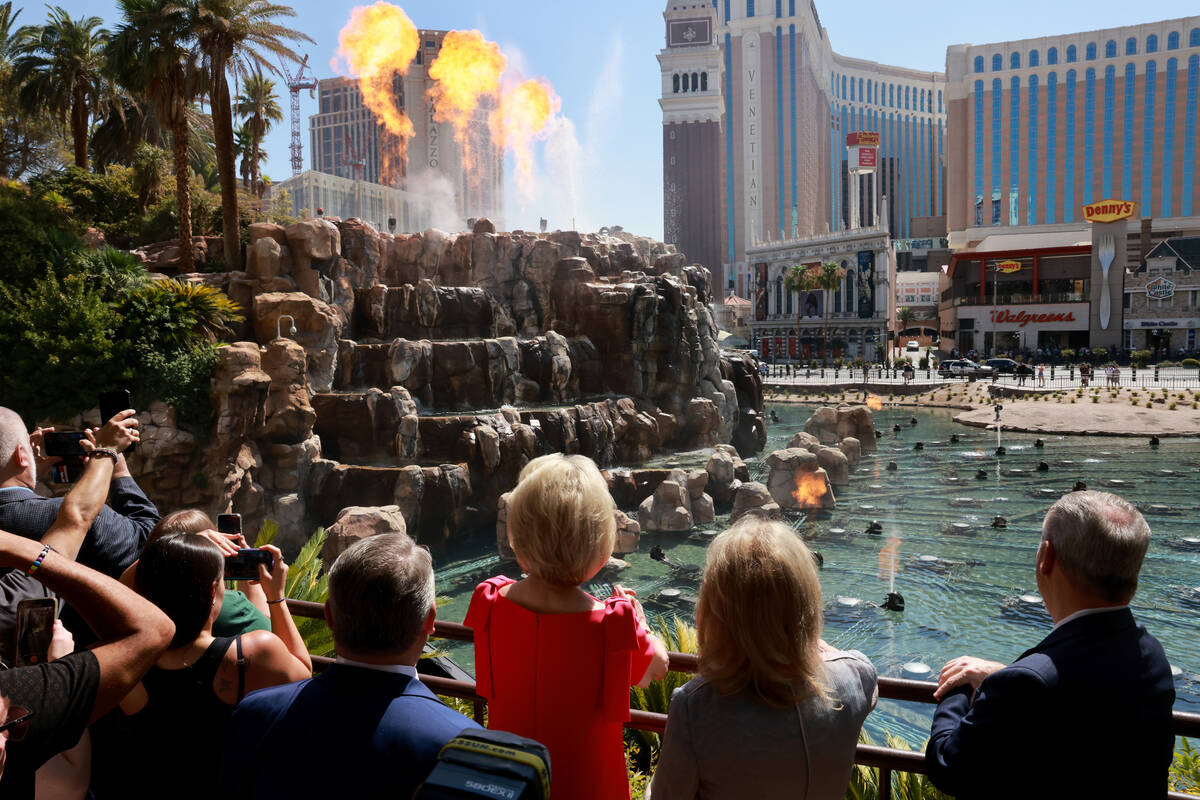 Elaine Wynn, who with her then-husband Steve Wynn developed The Mirage, center, watches the fin ...