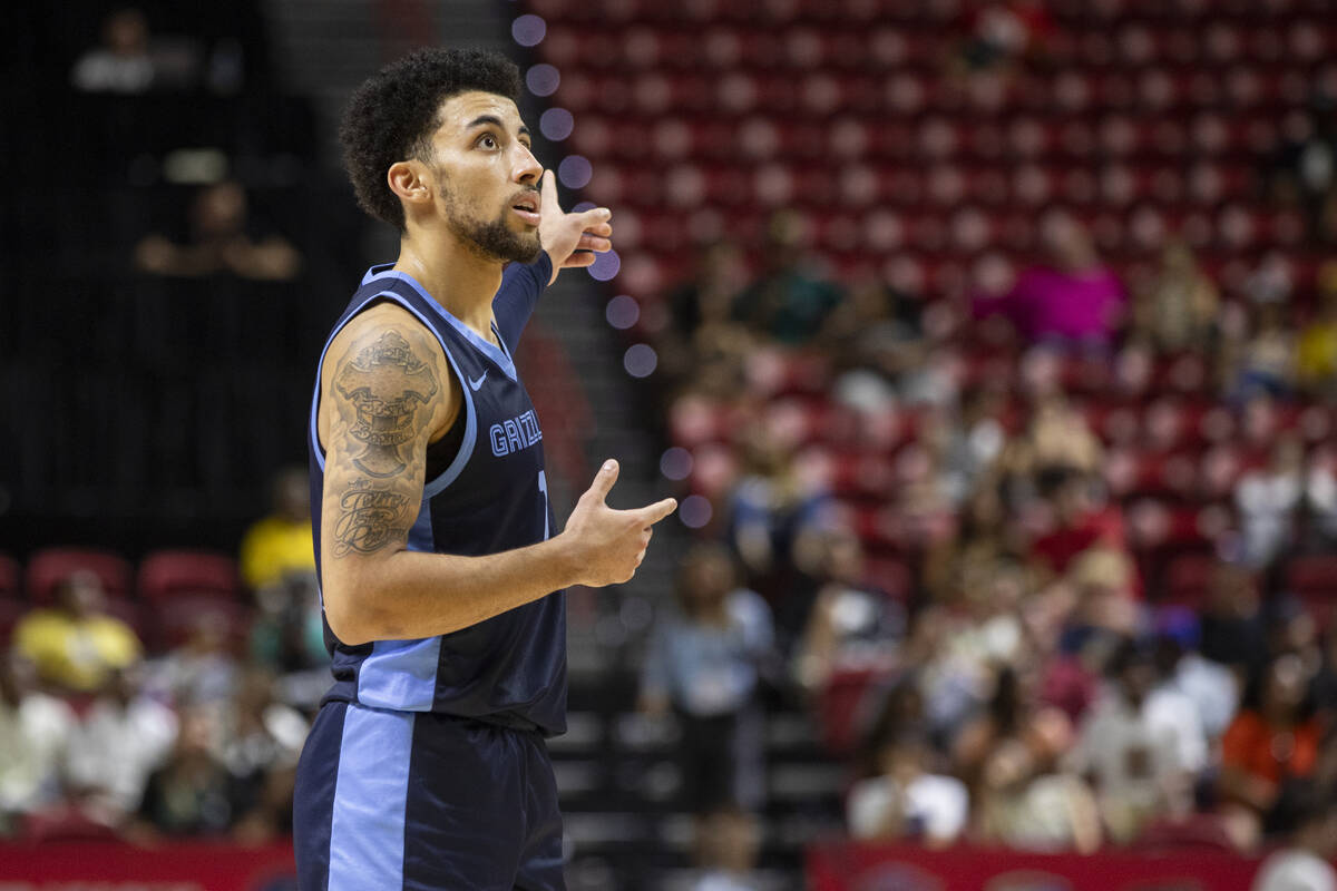 Memphis Grizzlies guard Scotty Pippen Jr. (1) motions toward the Grizzlies’ hoop after t ...