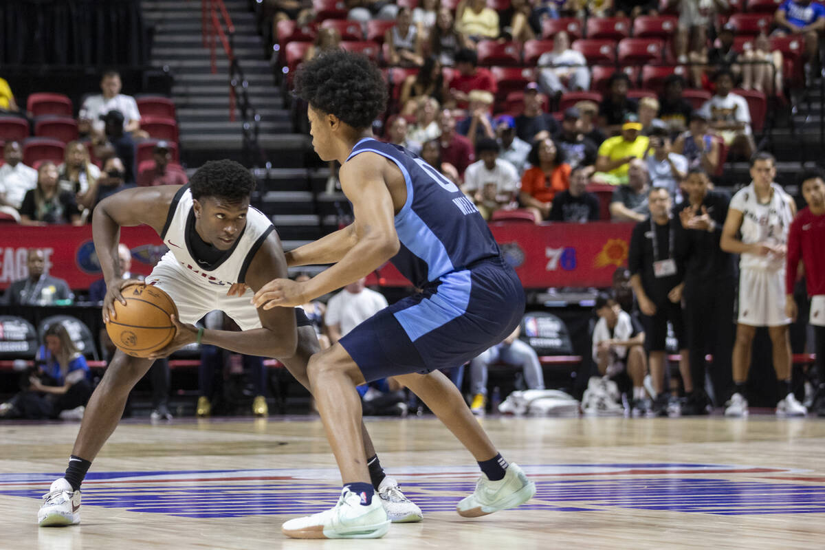 Miami Heat guard Isaiah Stevens (50) looks to make a play against Memphis Grizzlies forward Jay ...