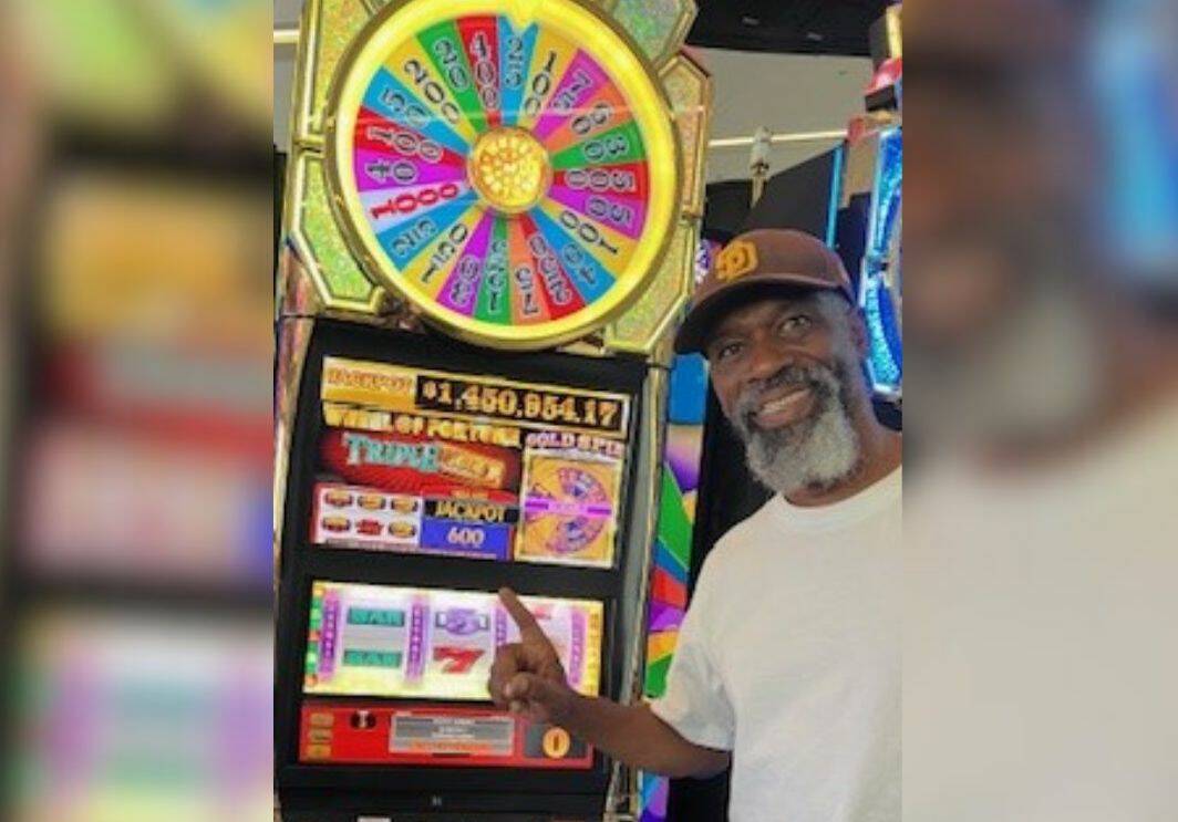 A man from San Diego hit a jackpot worth $1.4 million Wednesday at Harry Reid International. (C ...