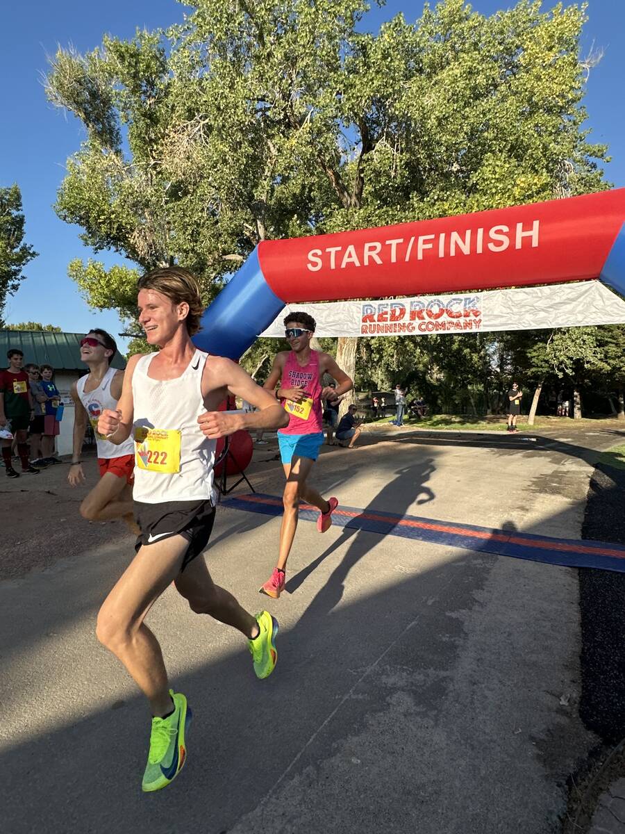 Shadow Ridge runners race at the team's tryouts and alumni run on Saturday. (Mark Jimenez/Shado ...