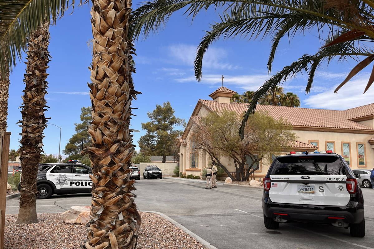 Police are investigating a homicide at an apartment complex Saturday morning in the central Las ...