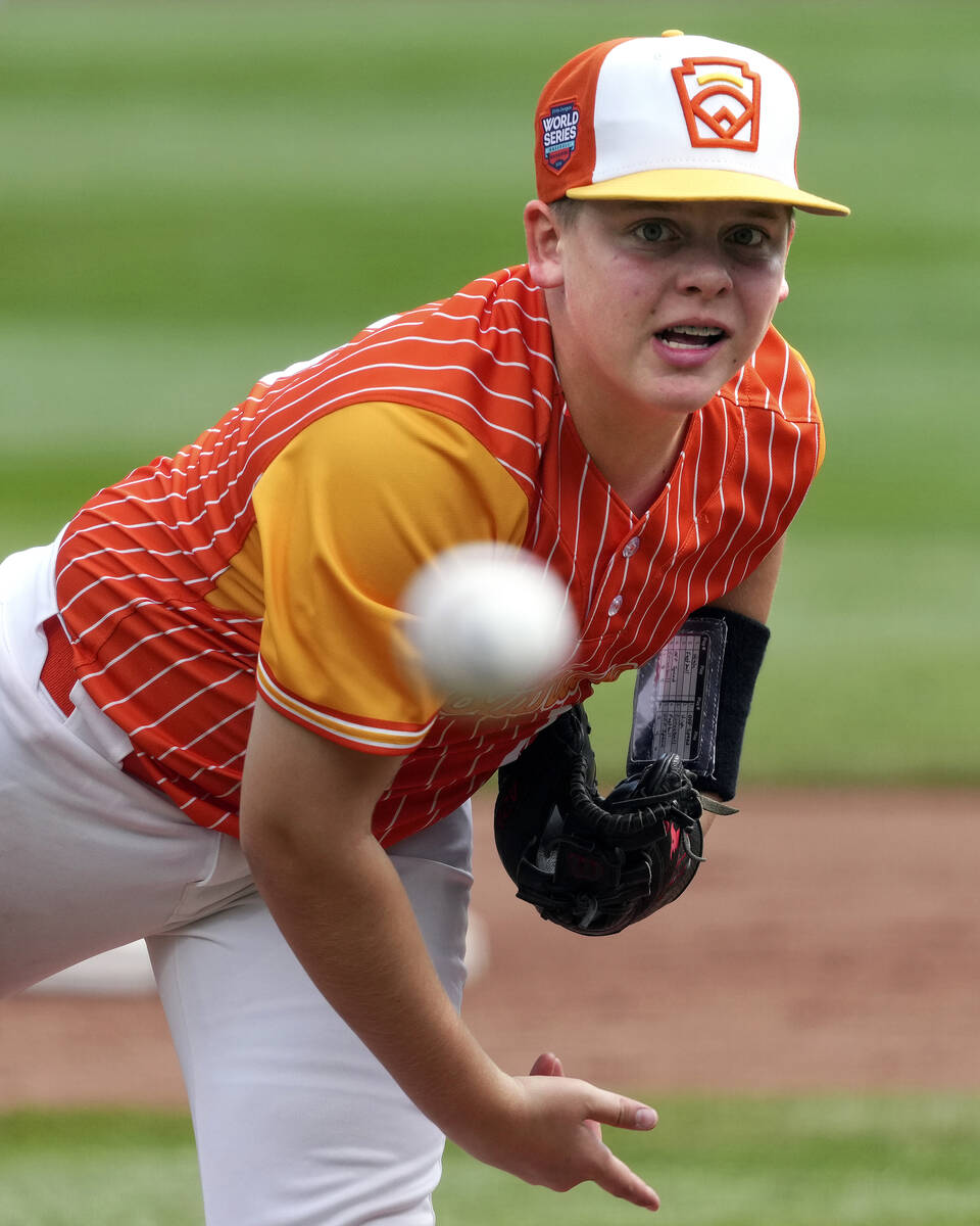 Boerne, Texas' Caden Guffey delivers during the first inning of a baseball game against Henders ...