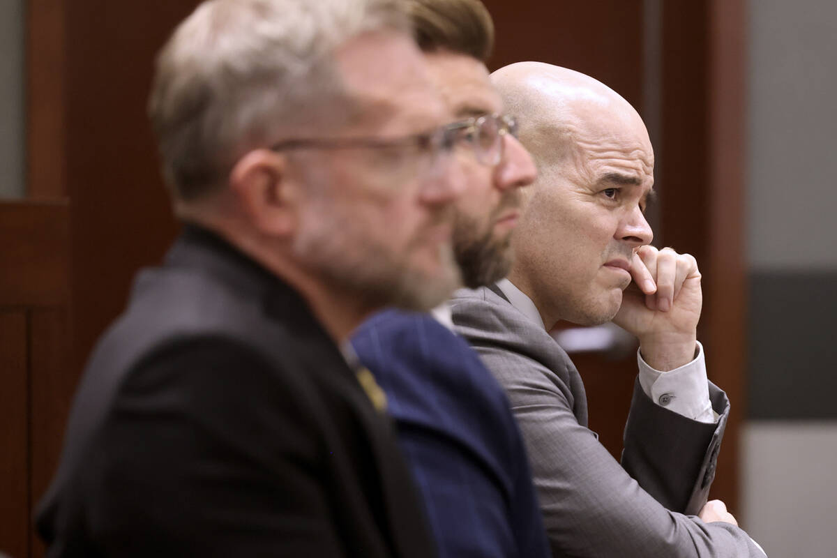 Robert Telles, right, listens to closing arguments during his murder trial at the Regional Just ...